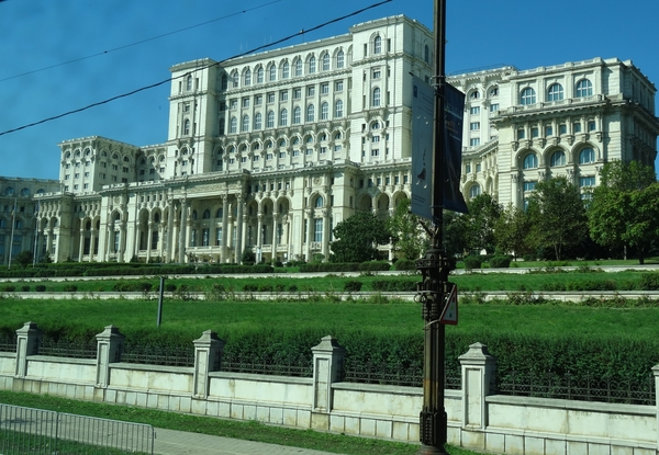 8F Boekarest, volkspaleis Ceausescu _DSC00615