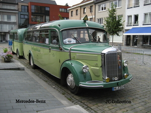 MB Oldtimer Bus (1)