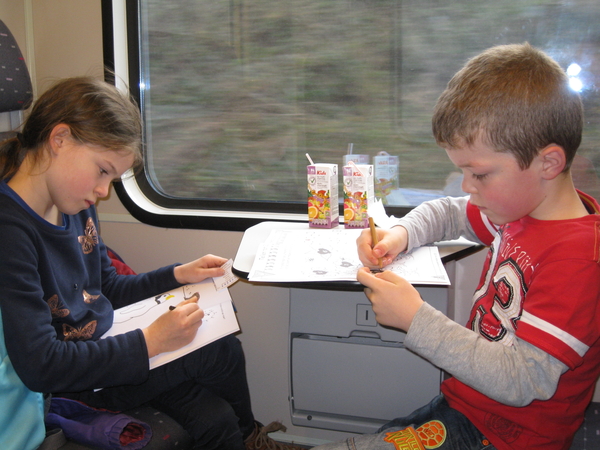 29) Ieder aan het werk in een boekje