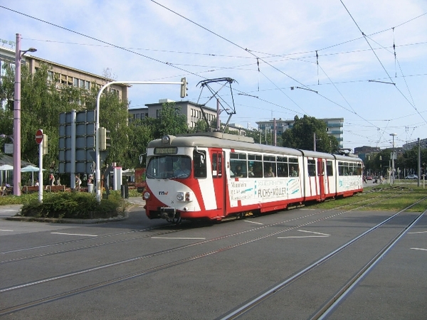 OEG 99 (5) Mannheim Friedrichsplatz 2006-08-07