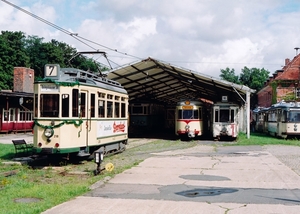 De uit Kassel afkomstige motorwagen 218 in dienst bij het trammus