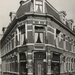 1950 Renbaanstraat 93; links de Maaswijkstraat.