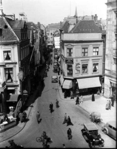 Hoogstraat, gezien naar het Noordeinde.