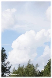 Wolken boven het Noordkasteel.