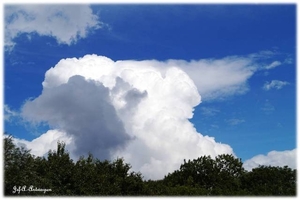 Wolken boven het Noordkasteel.