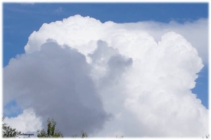 Wolken boven het Noordkasteel.