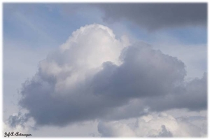 Wolken boven het Noordkasteel.