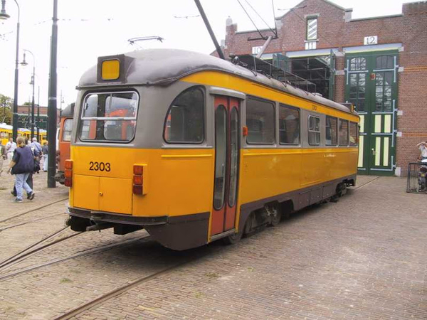 2303 Trammuseum Den Haag 16-04-2004