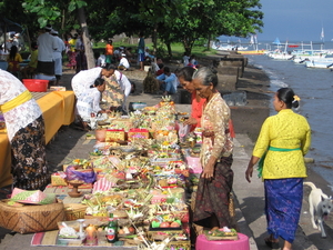 Melasti in Banyualit
