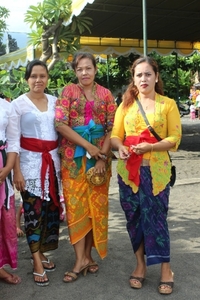 Melasti in Banyualit