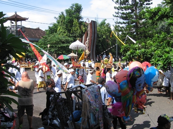 Melasti in Banyualit