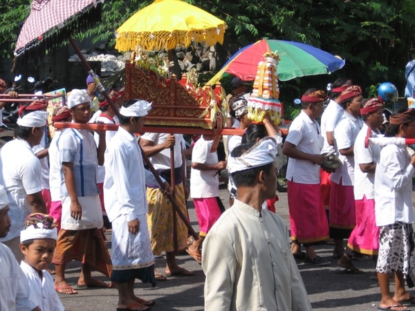 Melasti in Banyualit