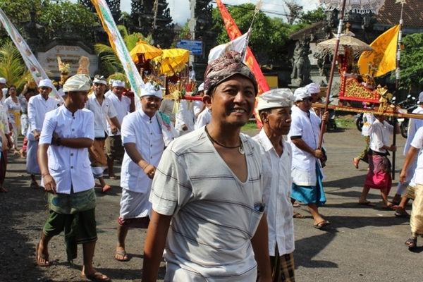 Melasti in Banyualit