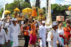 Melasti in Banyualit
