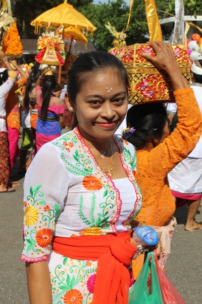 Melasti in Banyualit