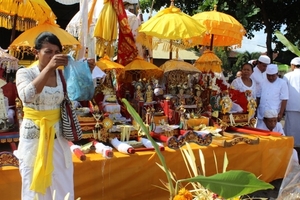 Melasti Banyualit