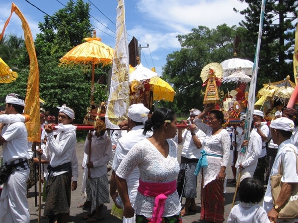 Melasti Banyualit