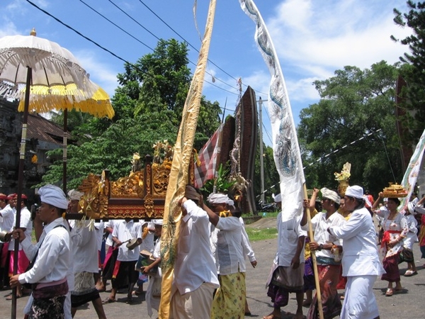 Melasti Banyualit