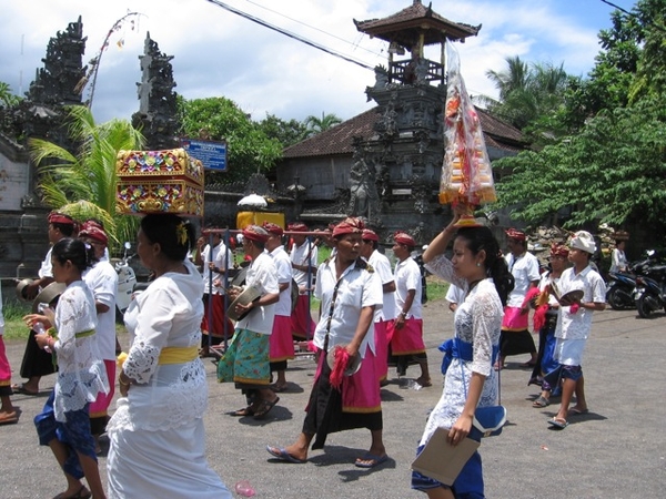 Melasti Banyualit