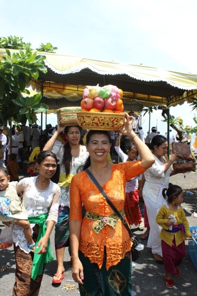 Melasti Banyualit