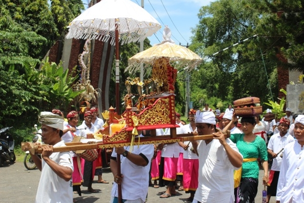 Melasti Banyualit