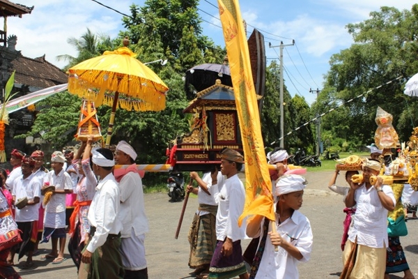 Melasti Banyualit