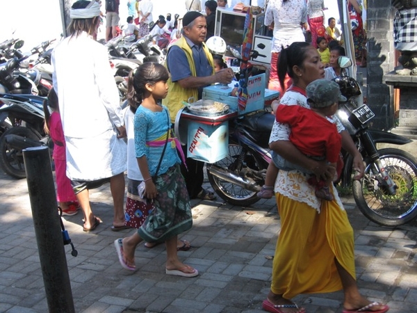 Melasti Kalibukbuk en Kayuputih