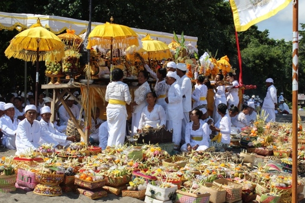 Melasti Kalibukbuk en Kayuputih