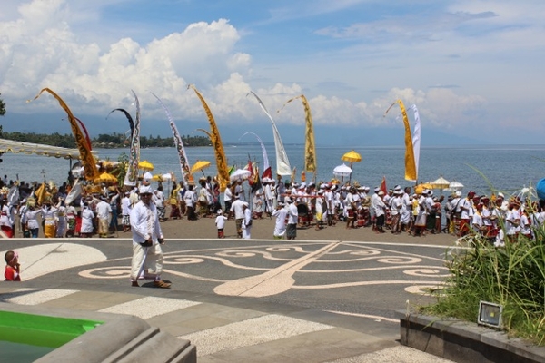 Melasti Kalibukbuk en Kayuputih