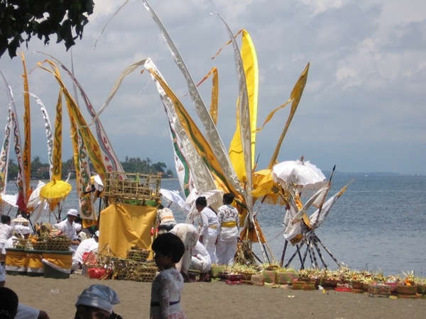 Melasti Kalibukbuk en Kayuputih