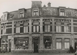 1950 Neptunusstraat 60, winkel van C. Jamin.