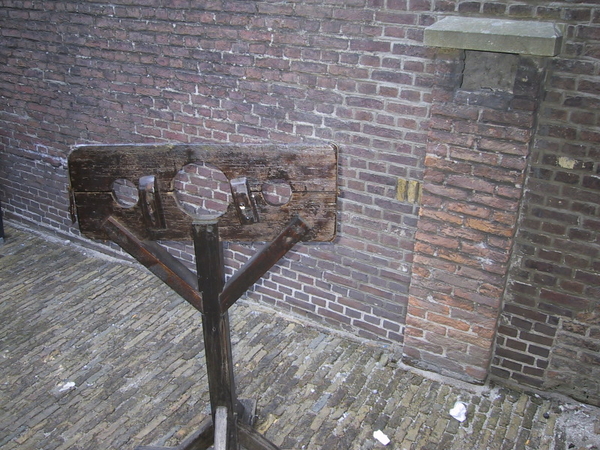 Gevangepoort 25-02-2003