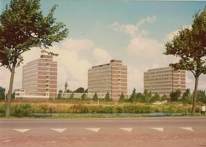 3 ministeries aan de van der Stamstraat-Oude Trambaan