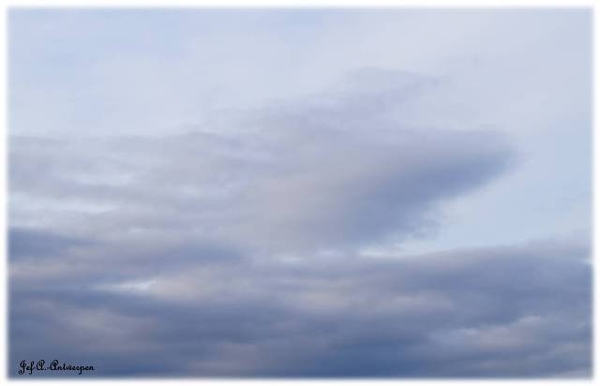 Antwerpen, 't Eilandje, Cadixwijk, Wolken