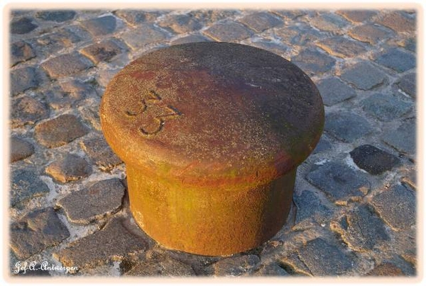 Antwerpen, 't Eilandje, Cadixwijk, Bolders, Meerpalen,