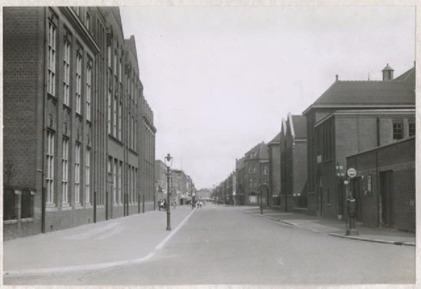 1931 Scheepersstraat, links de Ambachtschool.