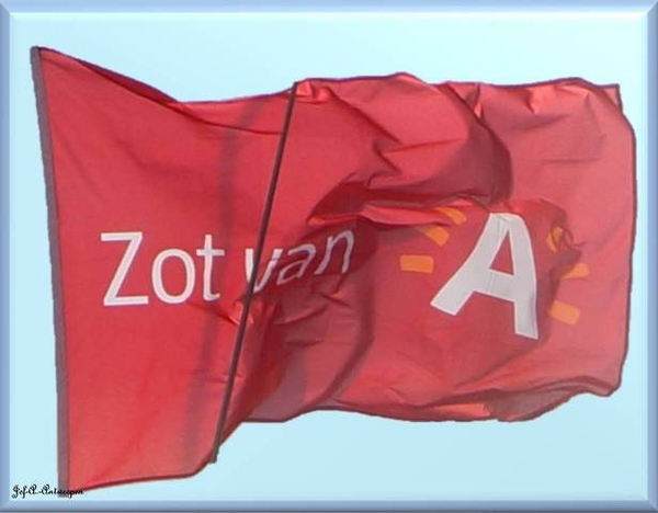 Antwerpen, 't Eilandje, Cadixwijk, Vlaggen,