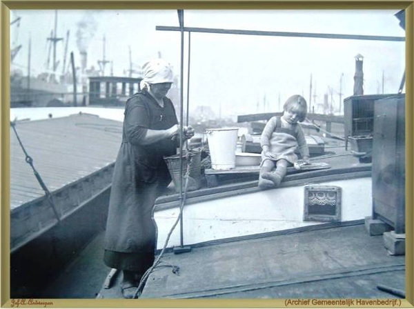 Antwerpen, 't Eilandje, Cadixwijk, foto's haven,