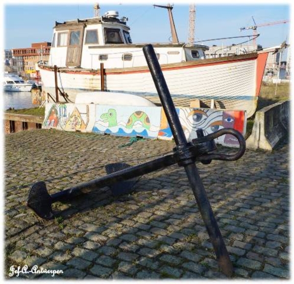 Antwerpen, 't Eilandje, Cadixwijk, Scheepsankers,