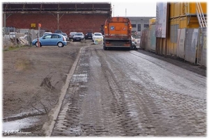 Zicht Madrasstraat oostelijke richting vanuit Kempischdok West