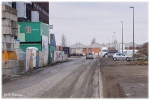 Zicht Madrasstraat westelijke richting vanuit Kempischdok West