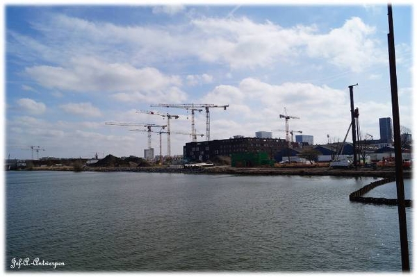 Antwerpen, 't Eilandje, Cadixwijk, Straten, Pleinen, Bruggen, Dokken, Gebouwen, Werven,