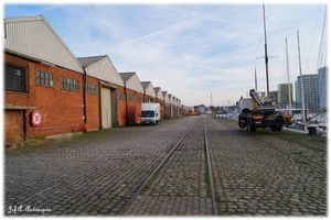 Noordwestelijk zicht op de kade, Kattendijkdok Oostkaai.