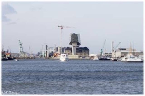 Antwerpen, 't Eilandje, Cadixwijk, Straten, Pleinen, Bruggen, Dokken, Gebouwen, Werven,