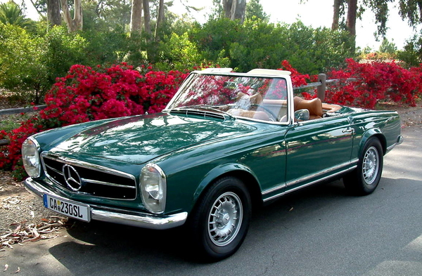 Mercedes 230 sl (groen)