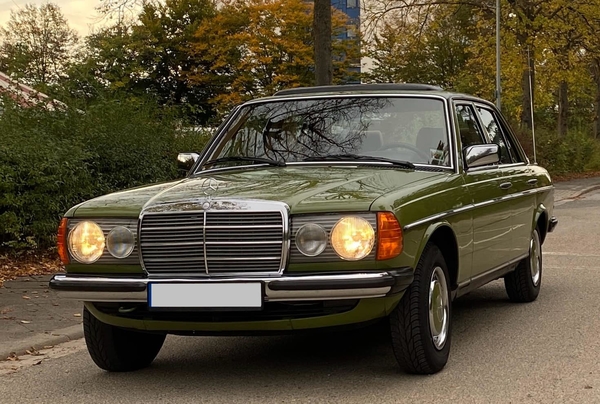 MB W123 230E