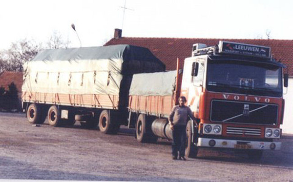 Combi van Leeuwen