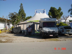 24B 16 NOV 08 Onze nieuwe plaats op de camping 
