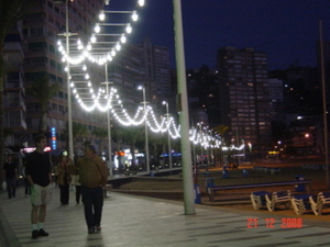 28B 21 DEC 08 De promenade van Benidorm