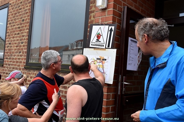 2016-06-12-aardbeienjogging_Vlezenbeek (02)